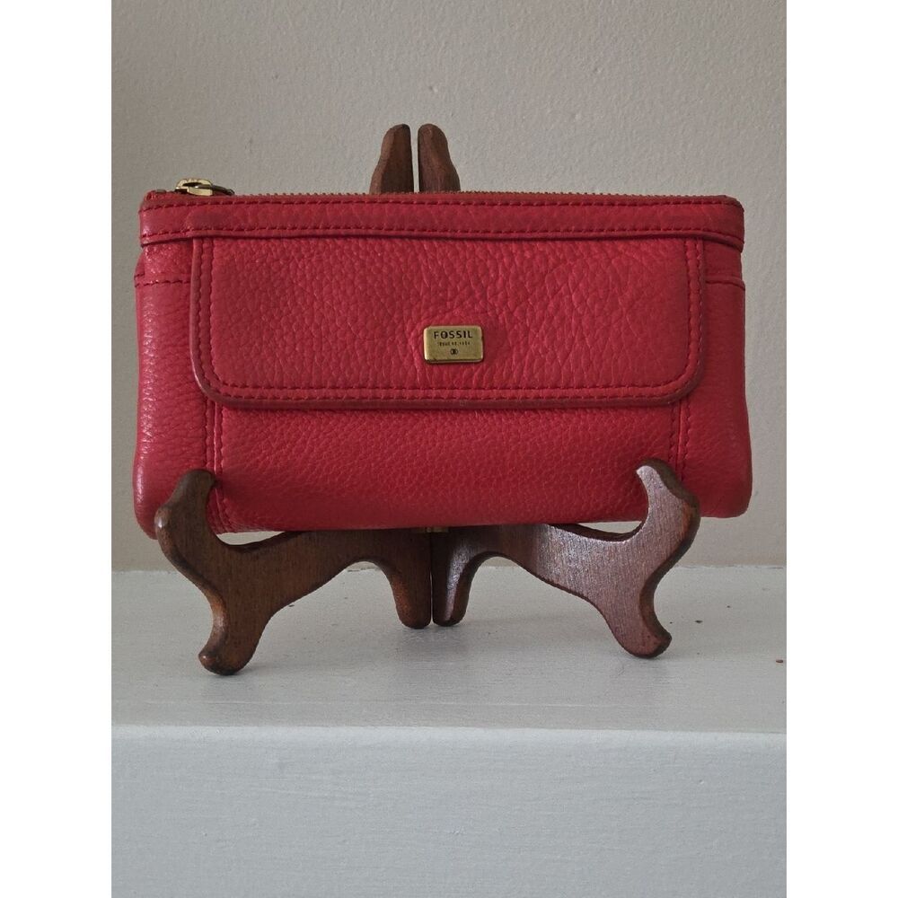 Fossil Red Pebbled Leather Zip Wallet with Front Flap